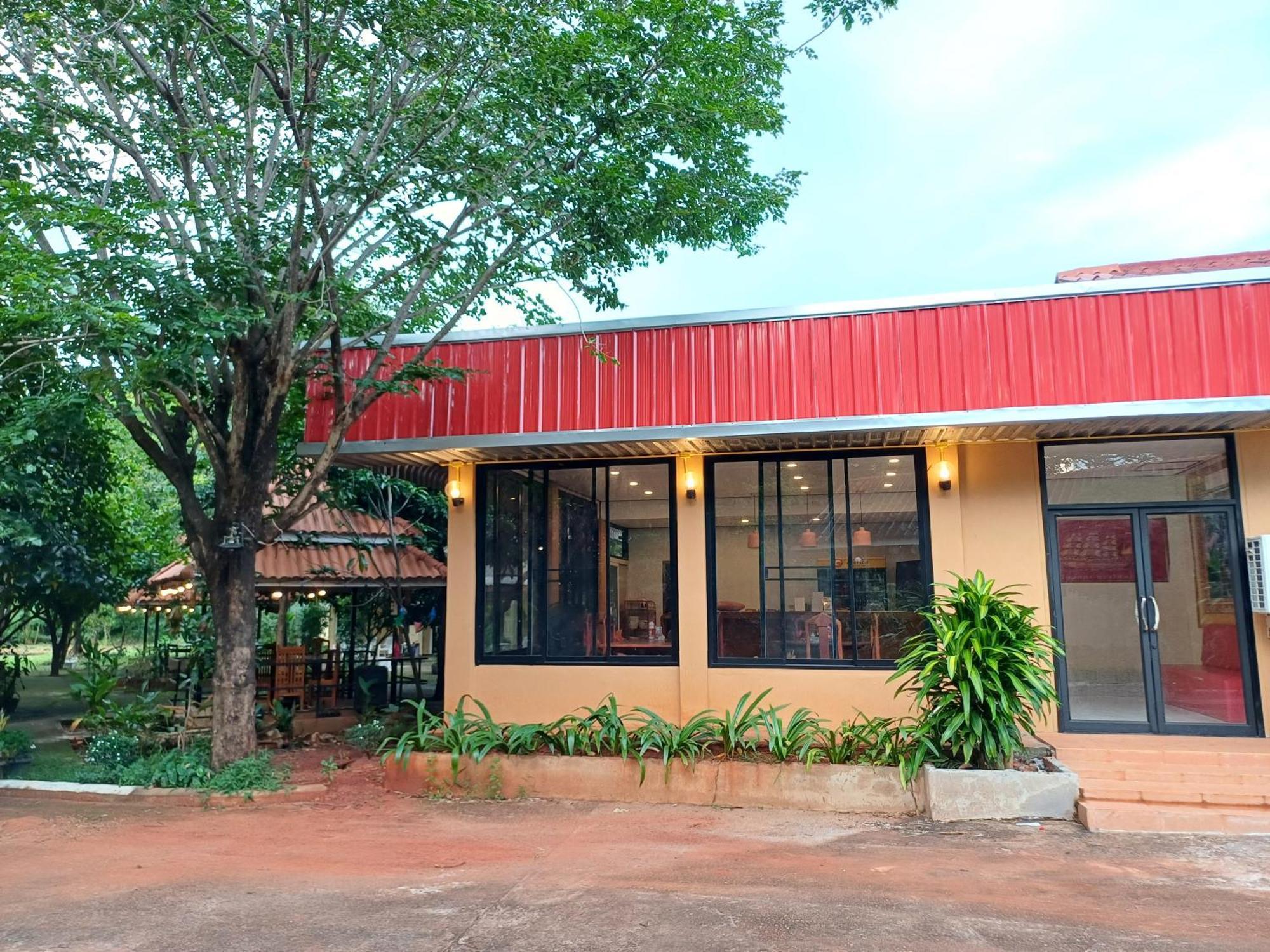 Erawan Guesthouse Pakse Exterior foto